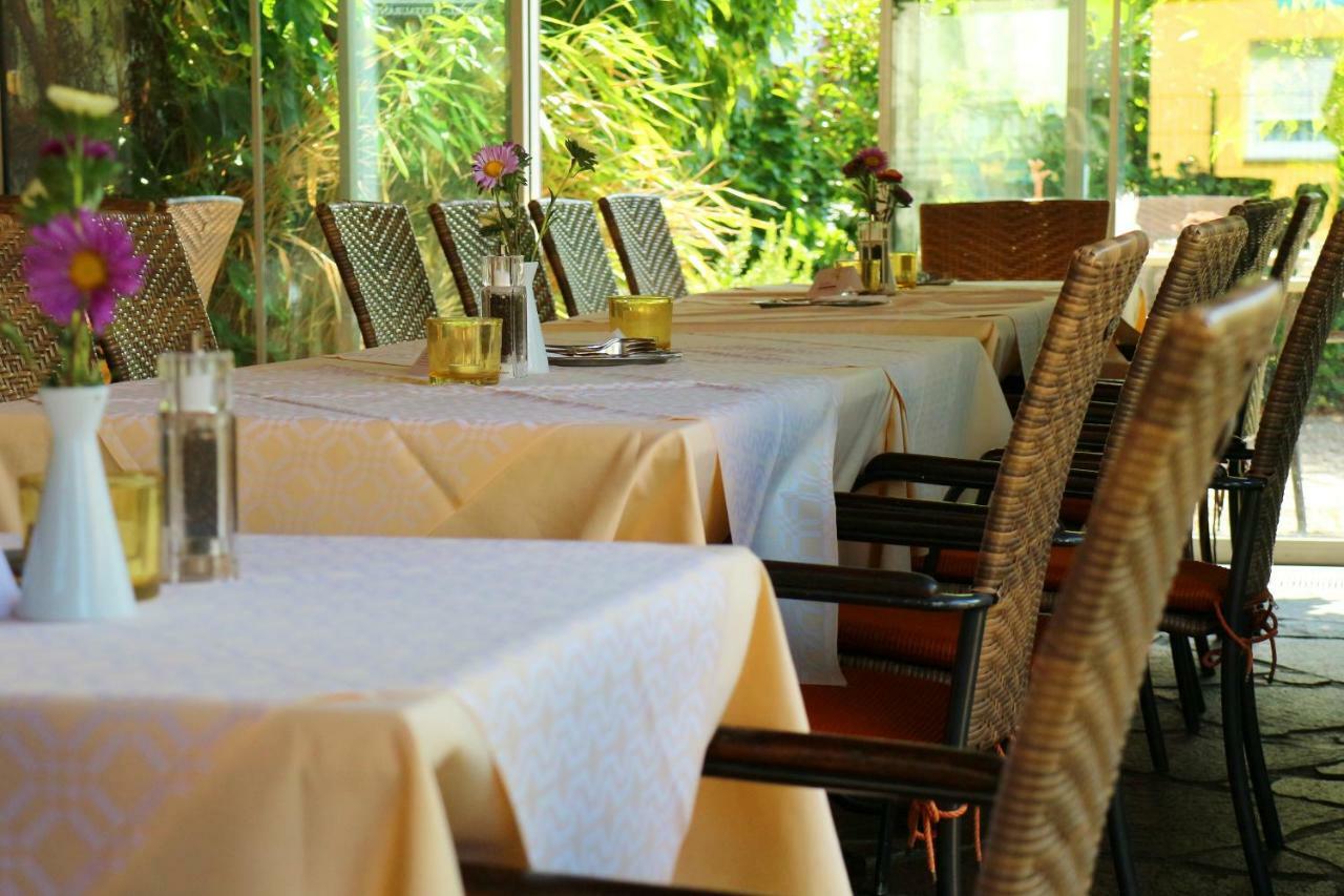 Hotel - Restaurant Hirschen - Werneths Landgasthof Beim Europa- Park Rust Райнхаузен Экстерьер фото