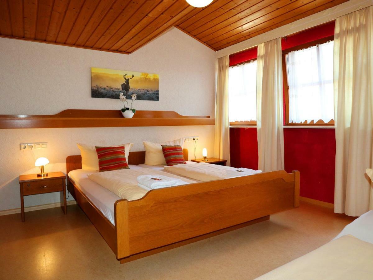 Hotel - Restaurant Hirschen - Werneths Landgasthof Beim Europa- Park Rust Райнхаузен Экстерьер фото